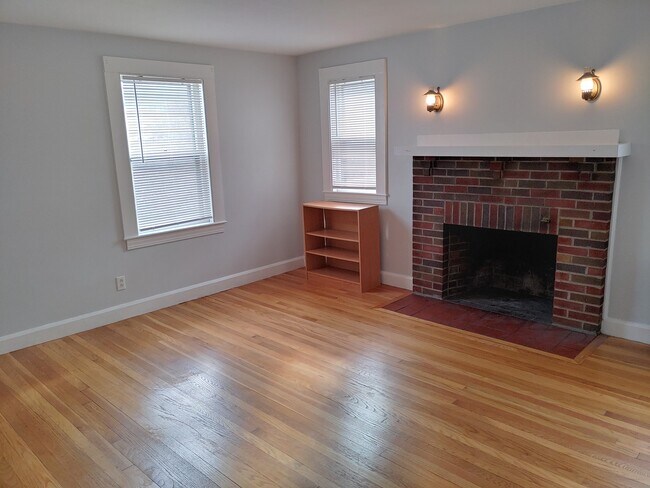 Foto del edificio - 35 Maplewood St