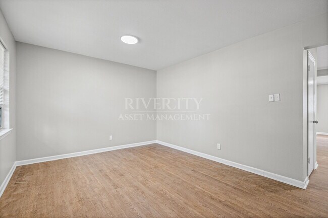 Building Photo - 1507 Abernathy Rd