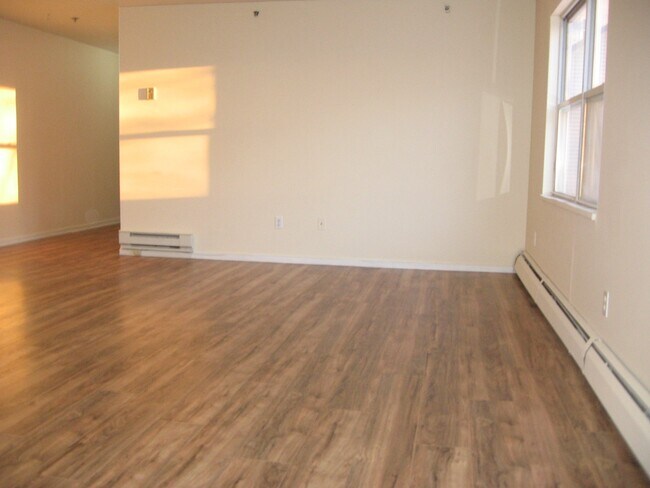 Foto del edificio - 641 S Woodward St