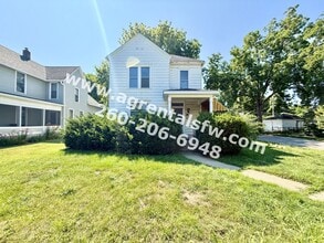 Building Photo - 1002 Columbia Ave