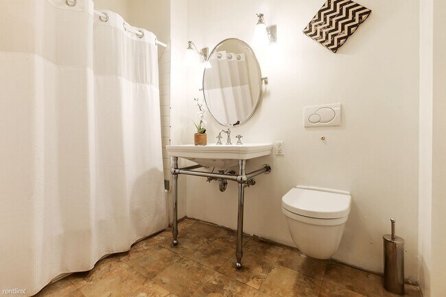 Foto del edificio - 2 br, 2 bath House - 1252 Essex Street