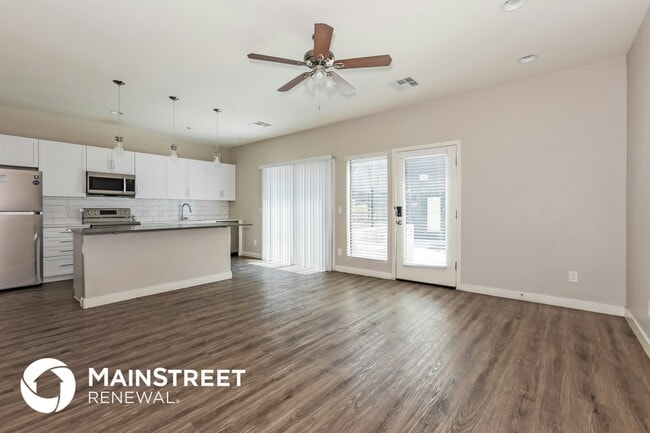 Building Photo - 1119 S Stapley Dr