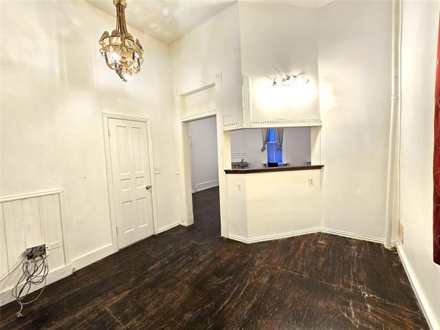 Foto del edificio - 1100 E 8th St