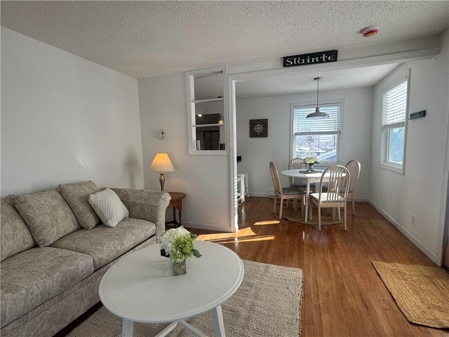 Foto del edificio - 7 White Cap Rd