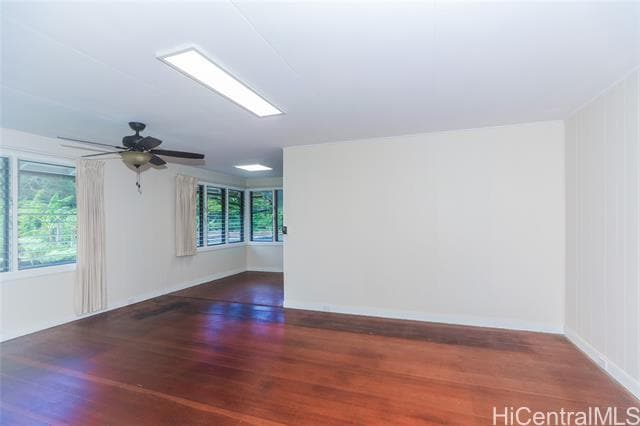 Building Photo - 3555 Kalihi St