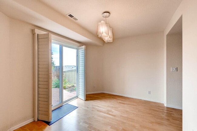 Building Photo - 6079 Raleigh Cir