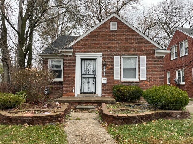 Building Photo - 17376 Murray Hill St