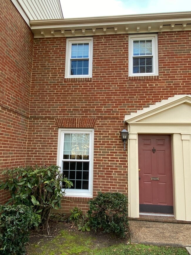 Building Photo - 3810 Hermitage Rd