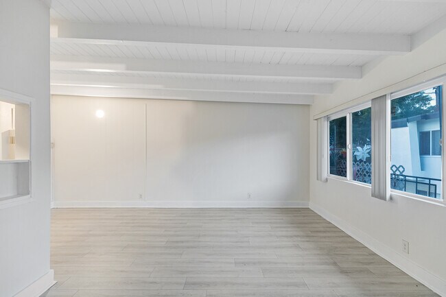 Foto del edificio - 3324 Drew St