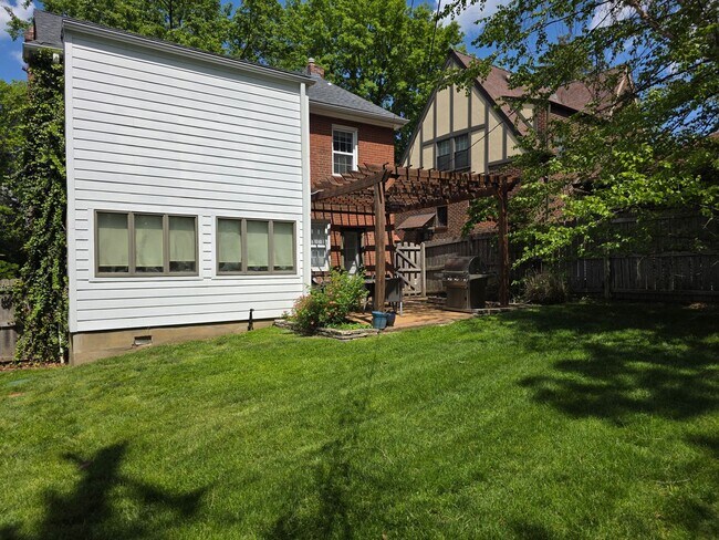 Foto del edificio - 7264 Northmoor Dr