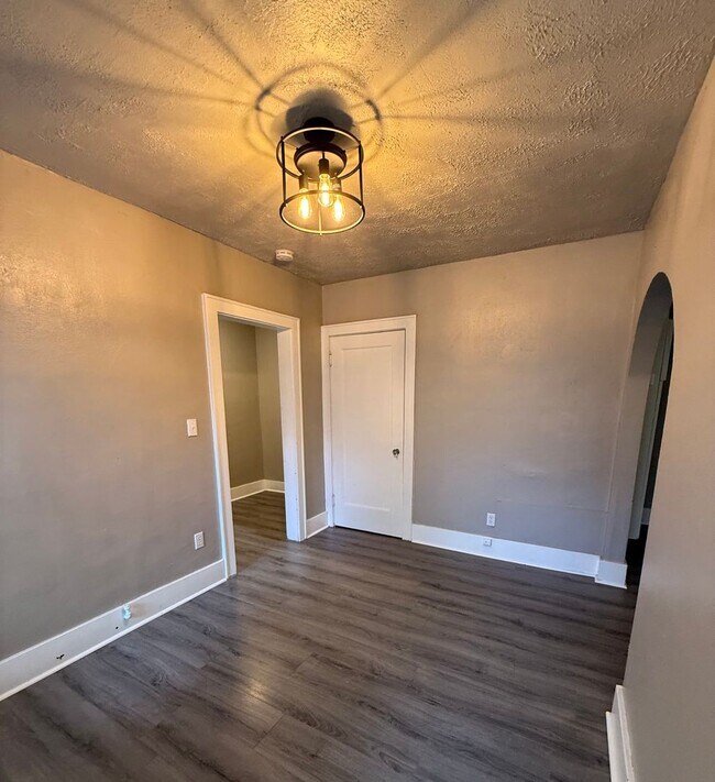 Building Photo - 2434 NW 12th - Duplex