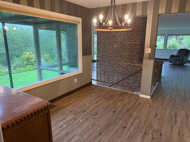 Building Photo - Surf Pines Gem, Spacious 3 Bedroom, 2 Bath Home
