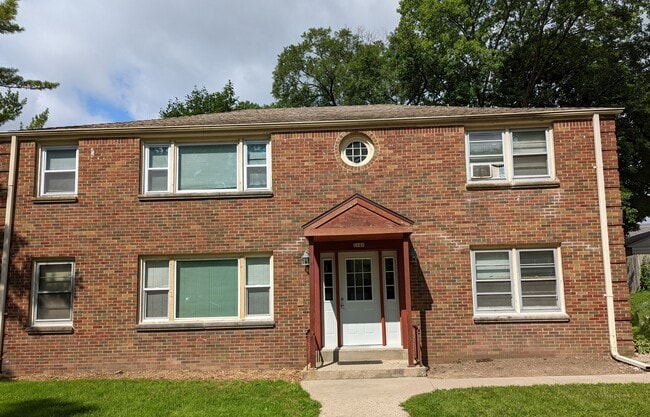 Building Photo - 3141 S 48th St