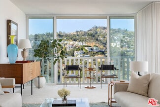 Building Photo - 9255 Doheny Rd
