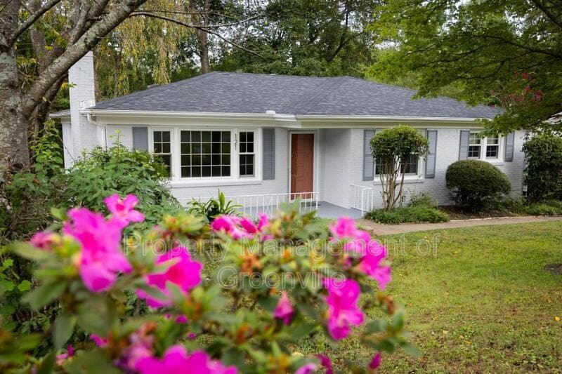 Photo - 121 Scarlett St