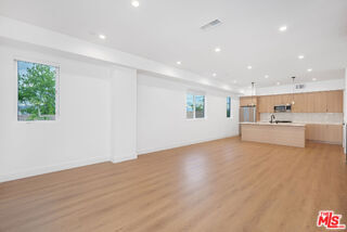 Building Photo - 5248 Auckland Ave