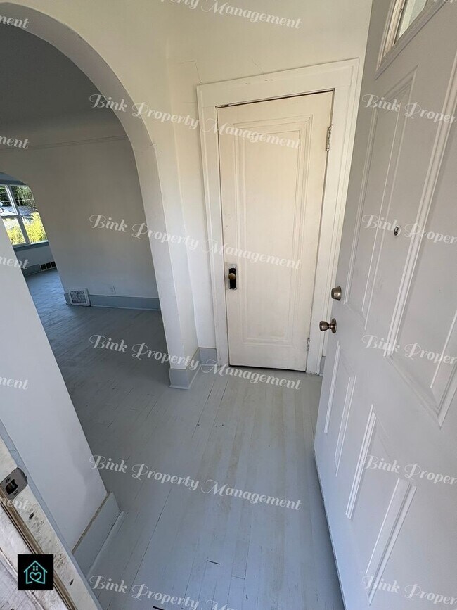 Foto del edificio - 17390 Waltham St