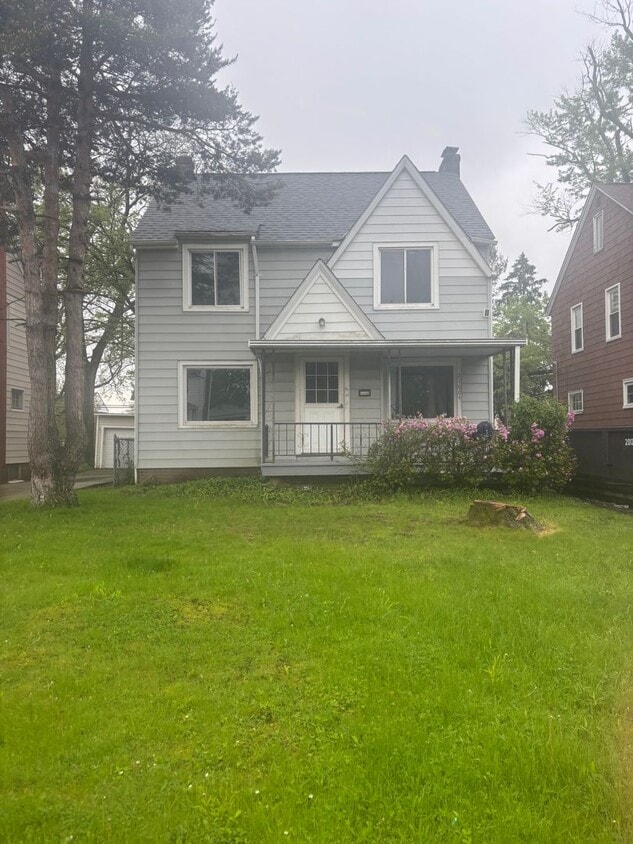 Primary Photo - 3bd Single Maple Section 8