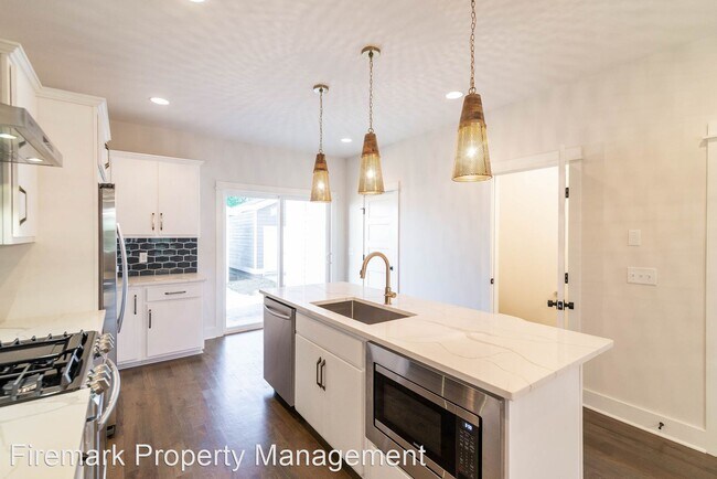 Foto del edificio - 3 br, 3.5 bath House - 1029A Monroe Street