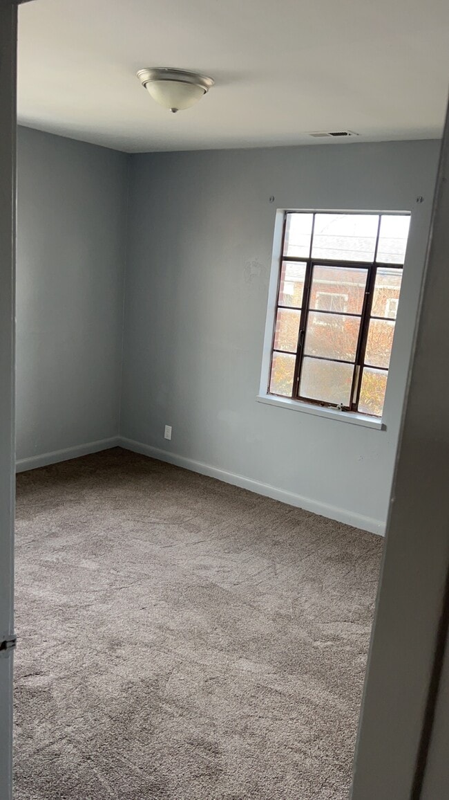 Building Photo - 2316 Davue Cir