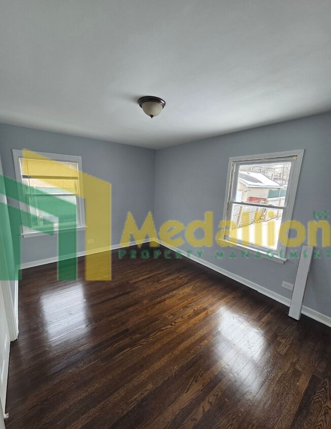 Foto principal - Charming Newly Rehabbed Home with Spacious...