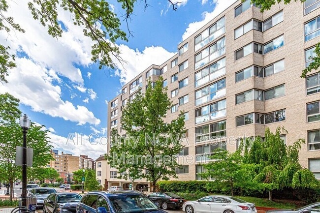 Foto del edificio - 922 24th St NW