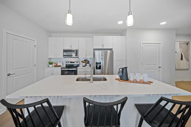 Building Photo - Emblem Gateway