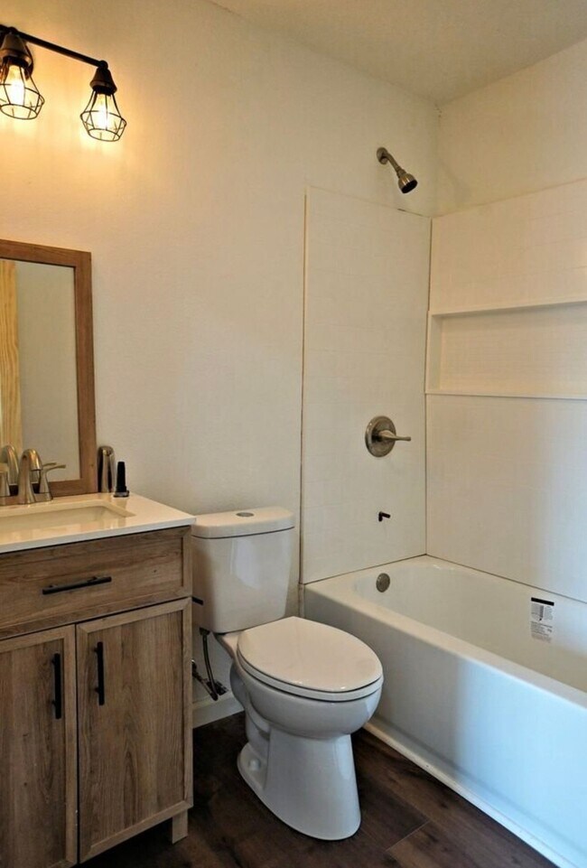 Foto del edificio - 1254 Rhyne Camp Rd