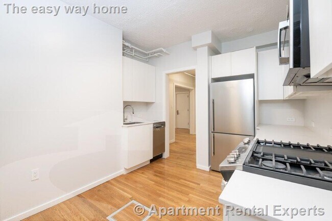 Photo - 19 Forest St Apartment