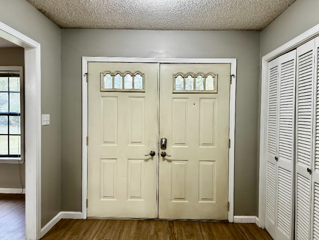 Foto del edificio - 905 Cherokee St