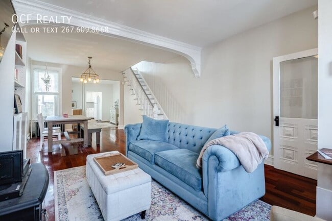 Building Photo - Three Bedroom Newbold Townhome