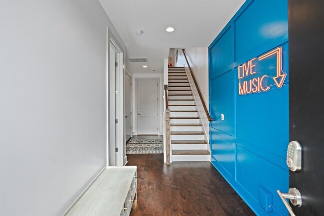 Foto del edificio - 2702 Delaware Ave