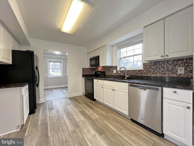 Building Photo - 309 Hanford Ct
