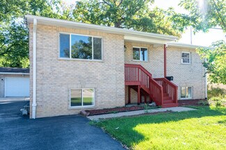 Building Photo - 7 Cardinal Ln