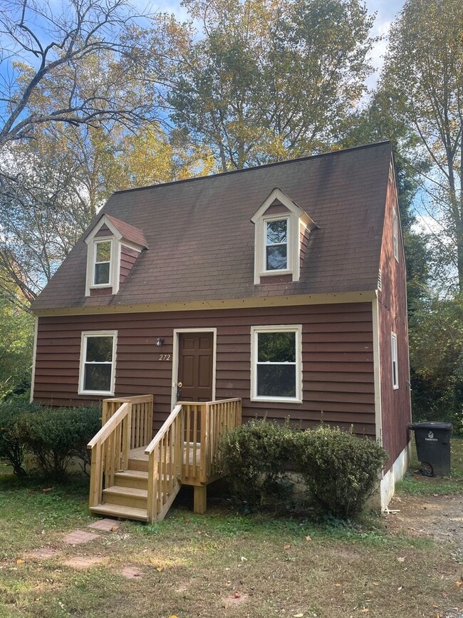 Building Photo - 272 Hedgecock Ave