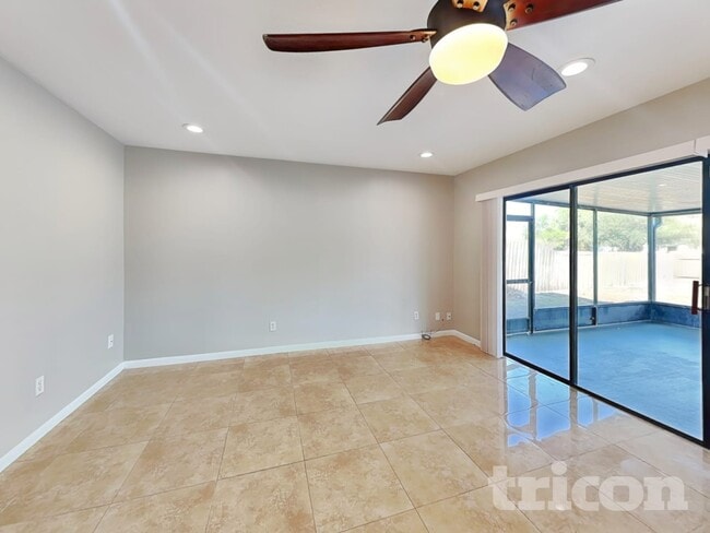 Foto del edificio - 16511 W Course Dr