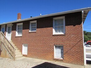 Building Photo - 417 E Front St