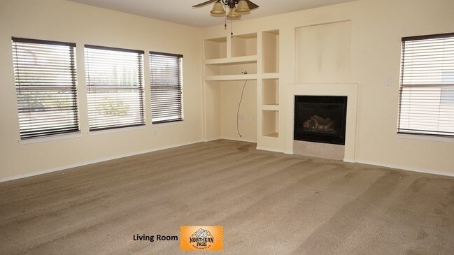Building Photo - 7424 Mesquite Flor Dr