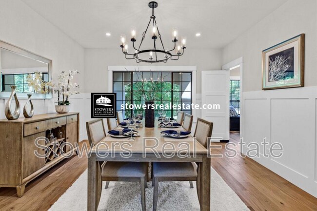 Foto del edificio - 537 Kingswood Pl