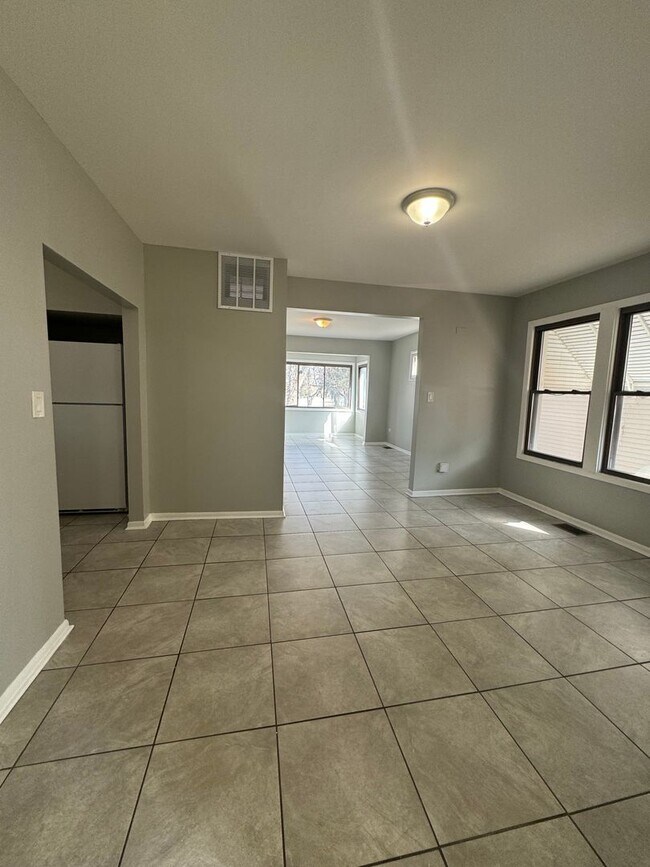 Foto del edificio - 2 Bedroom 1 Bathroom House in Calumet City...