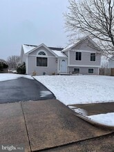 Building Photo - 402 Kojun Ct