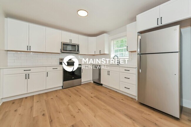 Building Photo - 3 Bedroom Pet-Friendly Home in LA FOLLETTE...