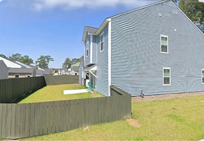 Building Photo - 5 Windsong Rd