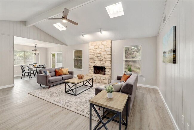 Foto del edificio - 707 Newcastle Ln