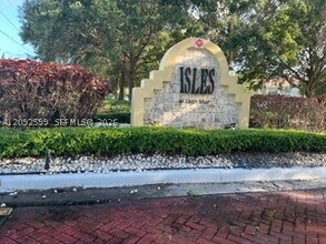Building Photo - 12400 Vista Isles Dr