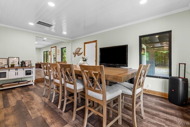 Building Photo - 7643 Mill Rd