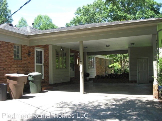 Building Photo - 3 br, 2 bath House - 3000 Madison Ave