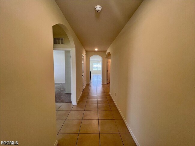 Foto del edificio - 212 SW 25th Ave