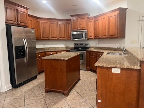 Foto del edificio - 317 Willow Lake Dr