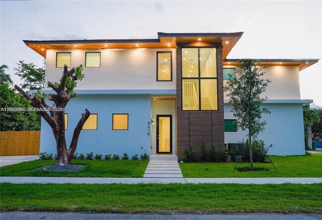 Foto del edificio - 8410 SW 65th Ave